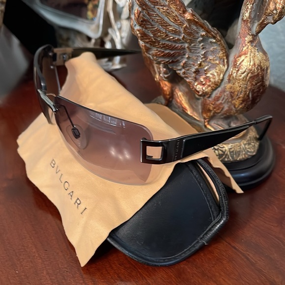 BVLGARI SUNGLASS. - Picture 9 of 12